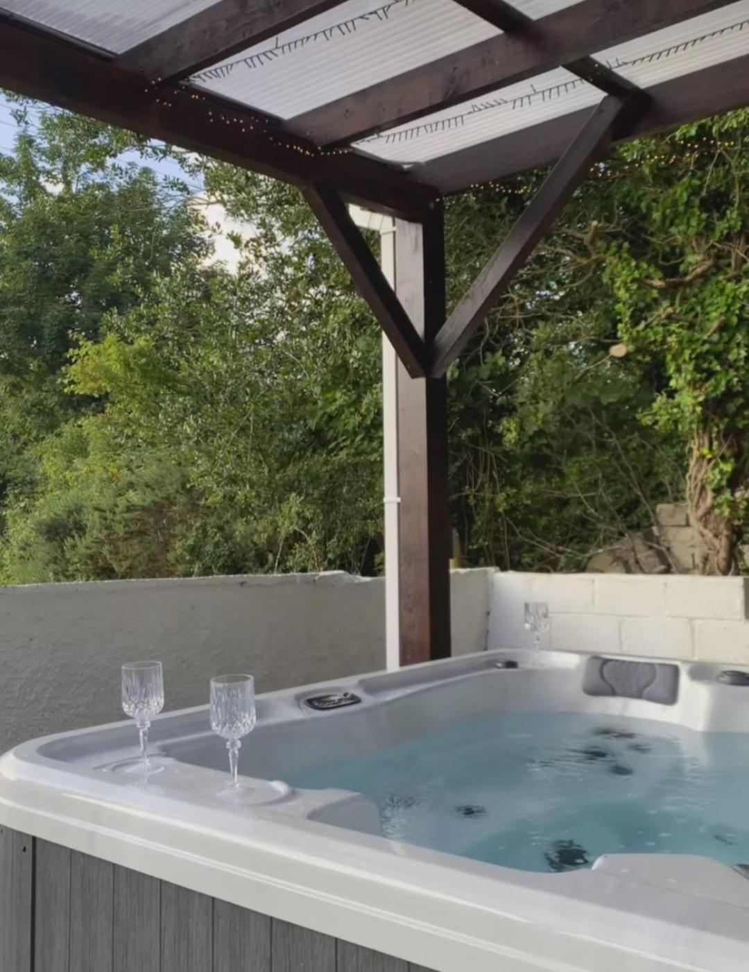 Annie'S House With Thermal Health Spa 모빌 외부 사진